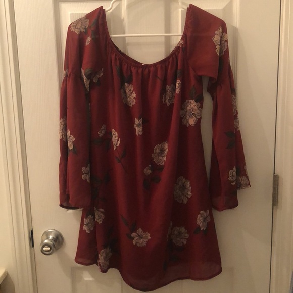 Tobi Off The Shoulder Dress - Picture 6 of 6